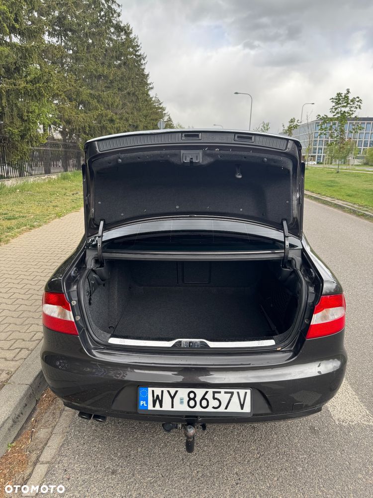 Skoda Superb 1.8 TSI Comfort DSG - 14