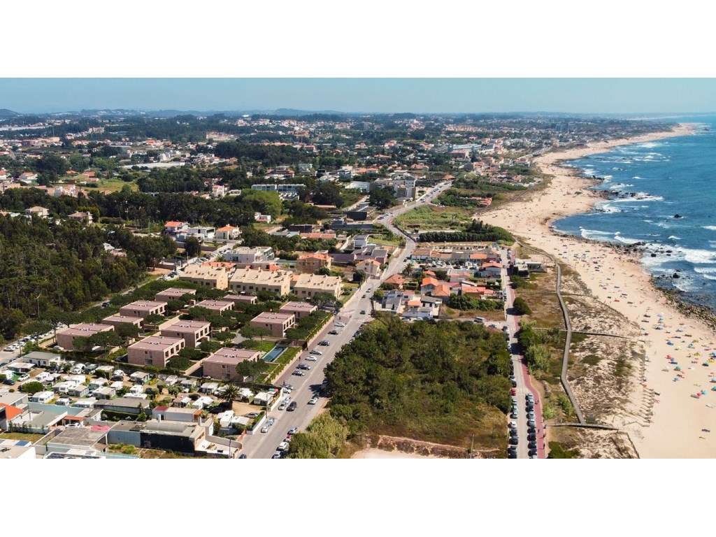 Moradia Intemporal em Empreendimento Exclusivo na Praia da Madalena... - Grande imagem: 3/18