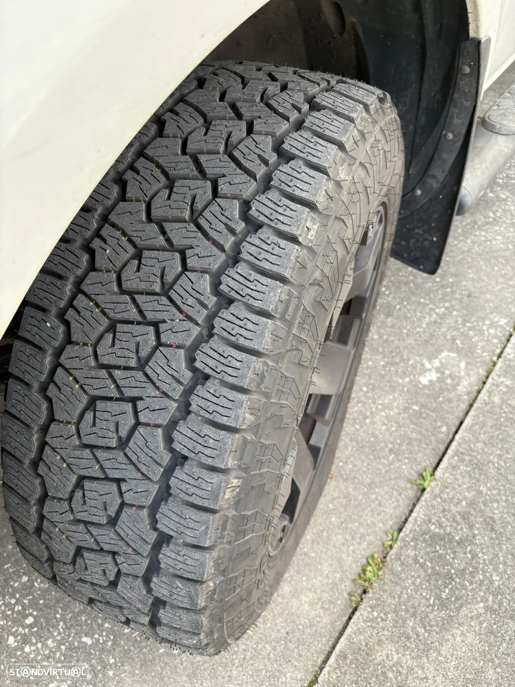 Nissan Navara 2.5 dCi CD LE Hi-Tech +P.Premium 4WD - 11