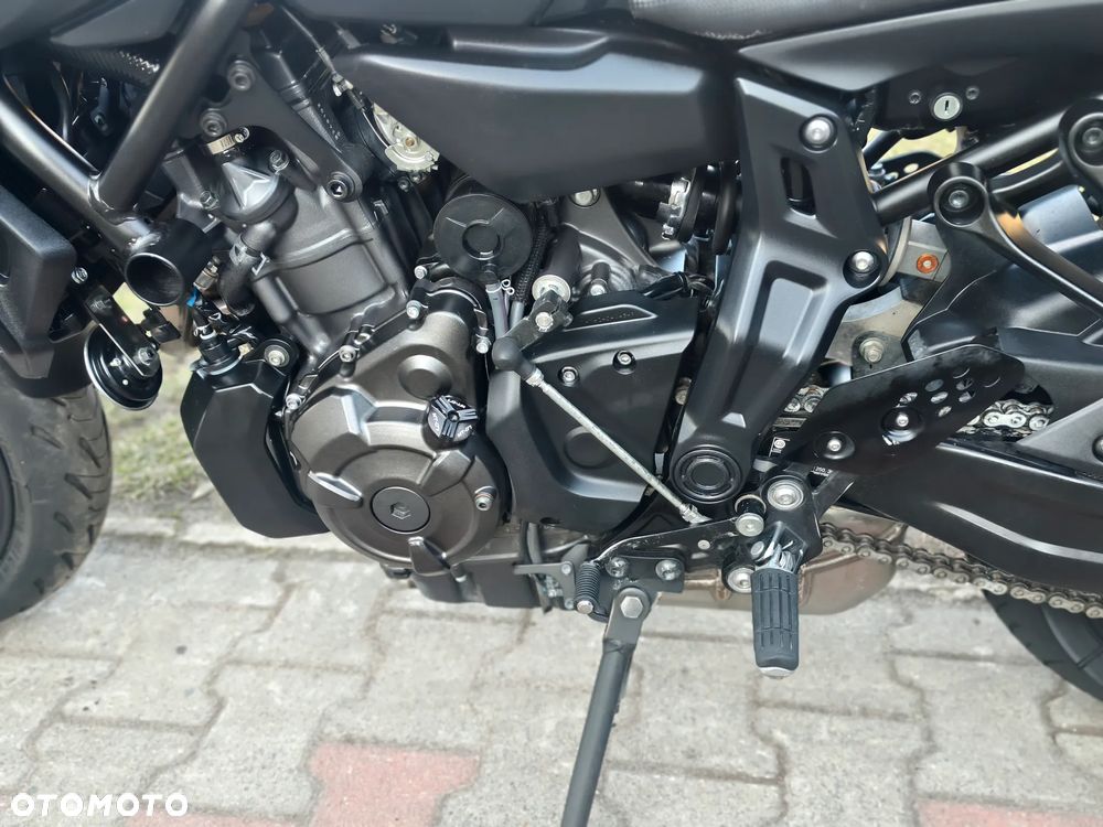 Yamaha MT - 24