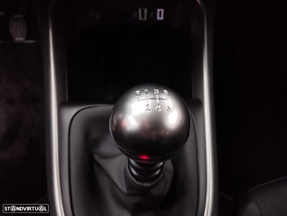 Jeep Avenger 1.2 GSE T3 Altitude - 35