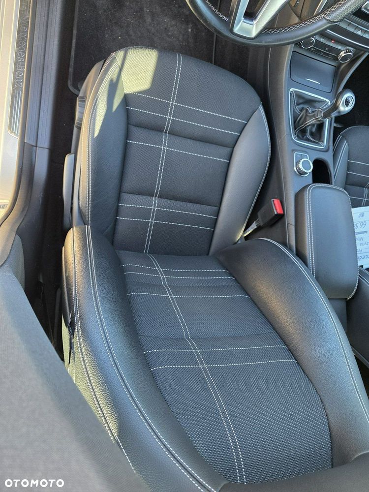 Mercedes-Benz CLA 180 - 25