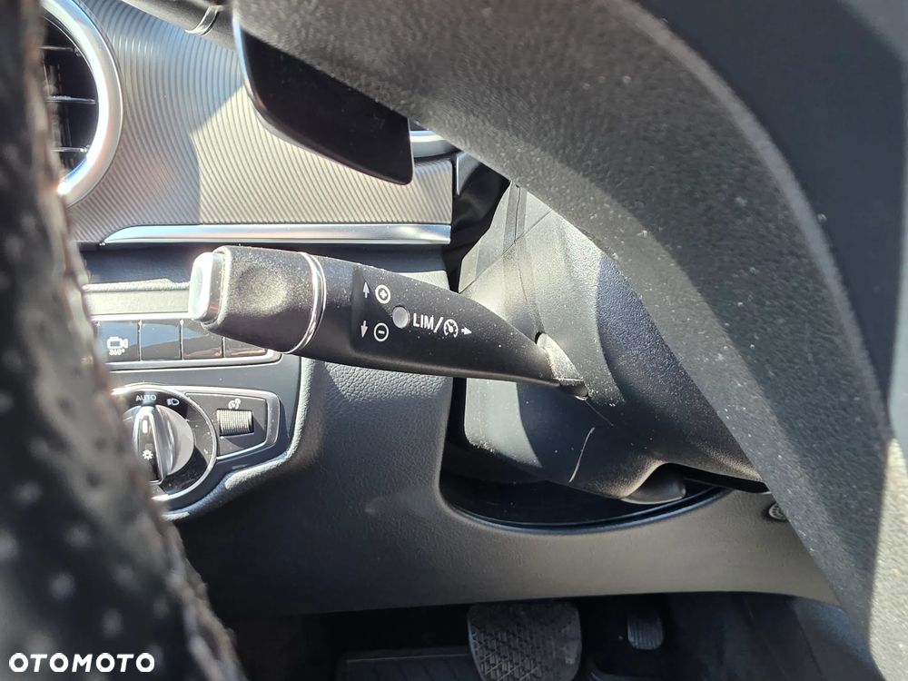 Mercedes-Benz Klasa V 220 CDI Avantgarde 7G-Tronic (ekstra d³) - 25