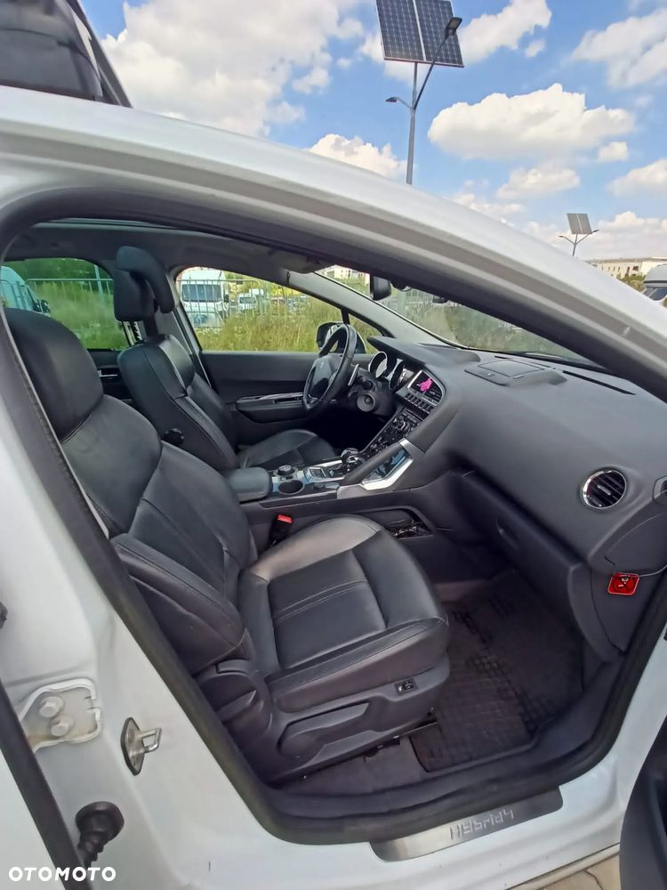 Peugeot 3008 2.0 HDi HYbrid4 - 8