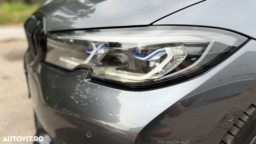 BMW Seria 3 330e Aut. Sport Line - 9