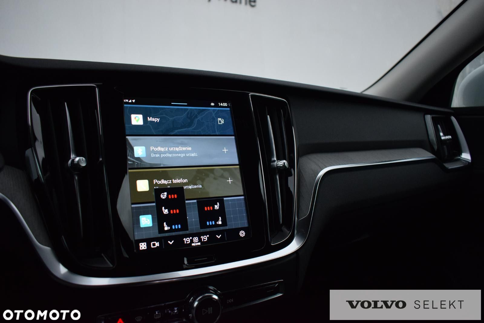 Volvo V60 Cross Country - 23