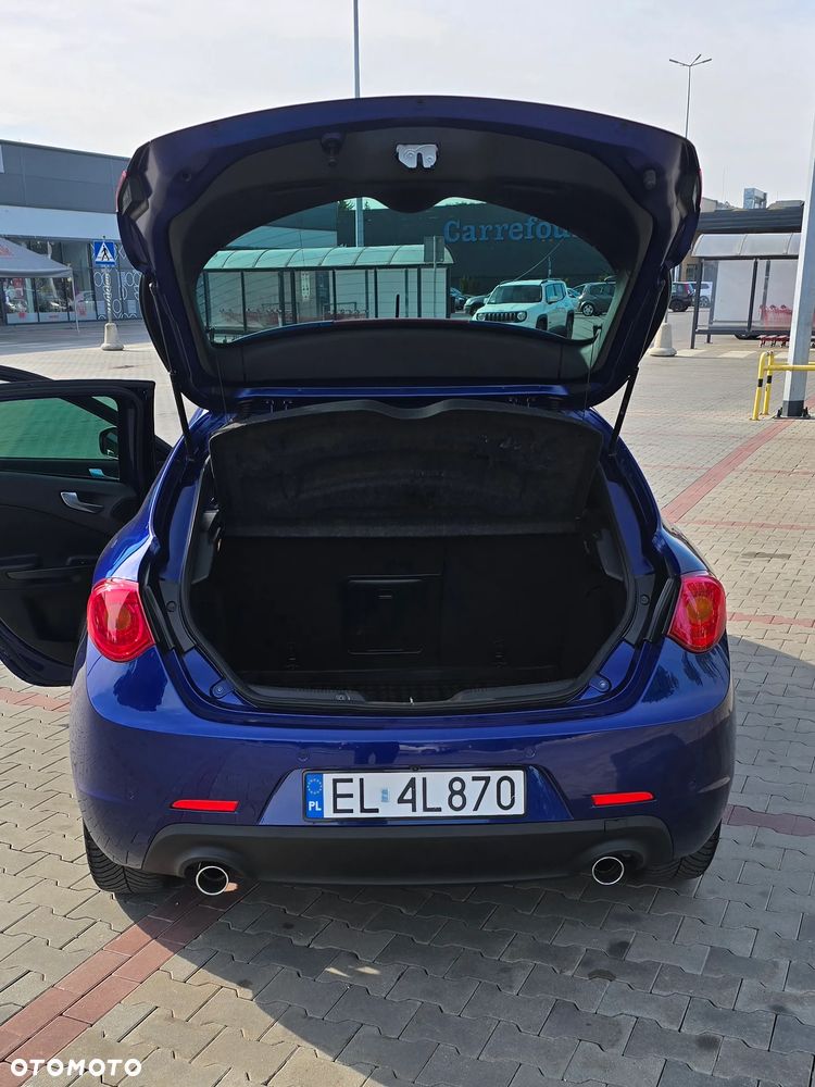 Alfa Romeo Giulietta 2.0 JTDM Exclusive - 18