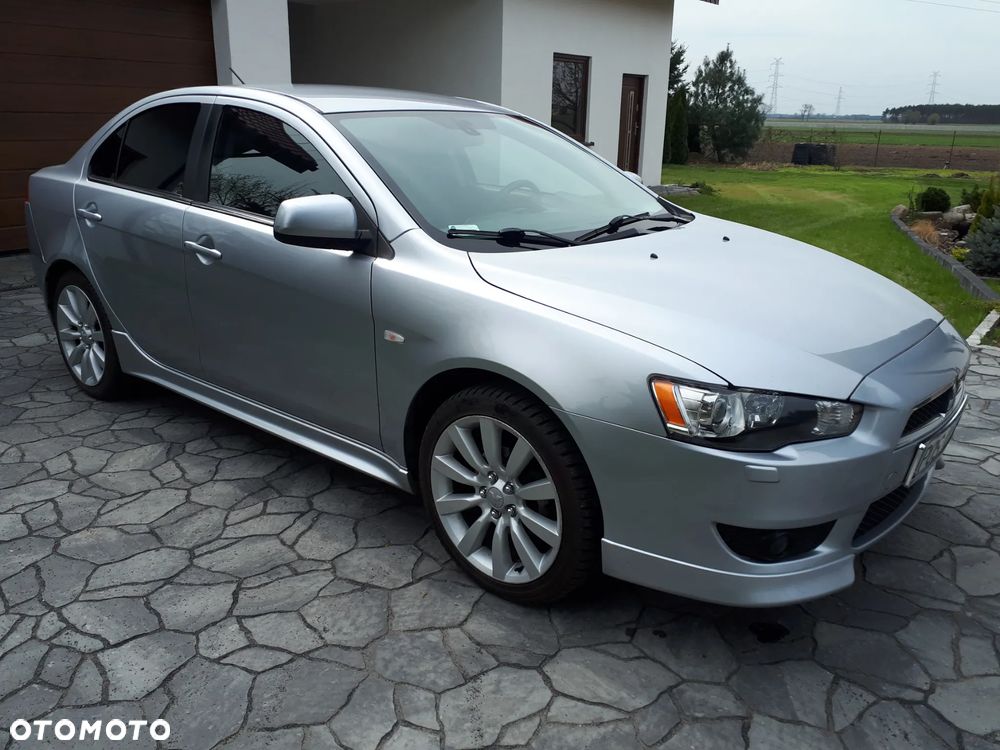 Mitsubishi Lancer 2.0 DID Instyle NAVI - 2