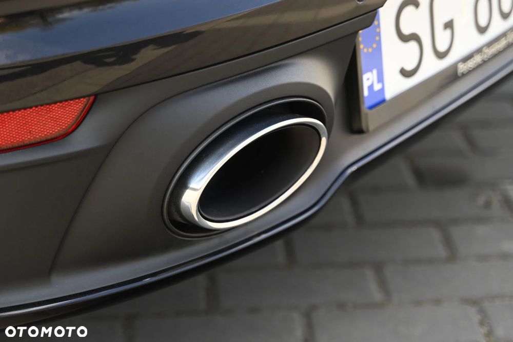 Porsche 911 Carrera S - 13