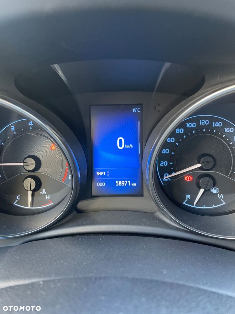 Toyota Auris - 6