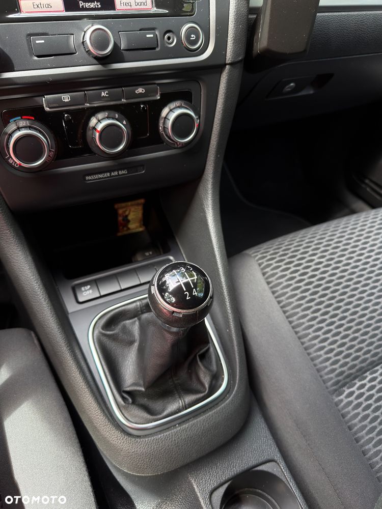 Volkswagen Golf 1.6 TDI DPF Trendline - 14