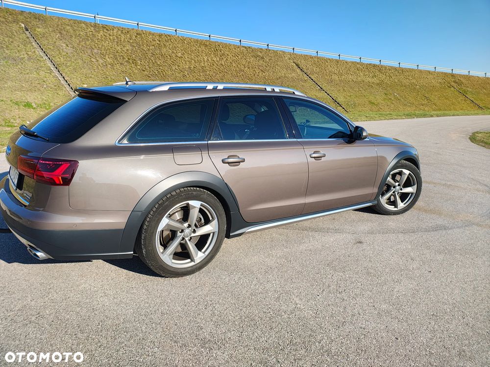 Audi A6 Allroad - 14