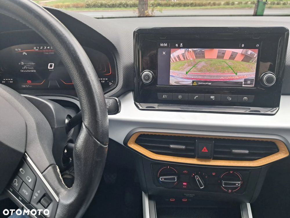 Seat Arona - 13