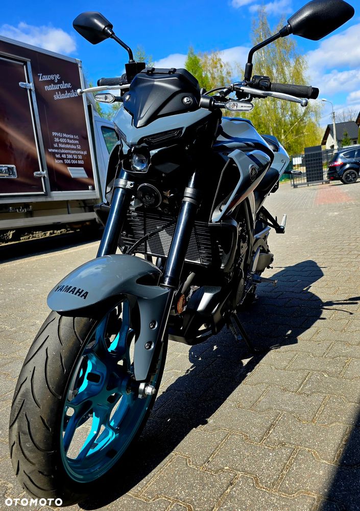 Yamaha MT - 9