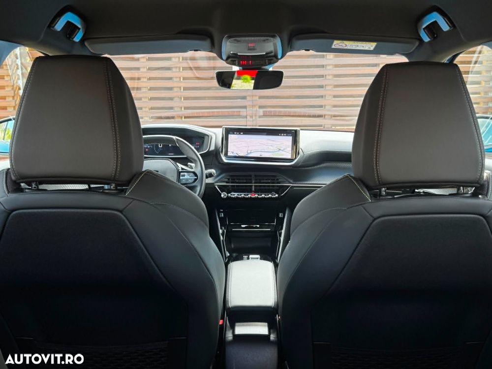 Peugeot 2008 PureTech 130 EAT8 GT Exclusive - 12