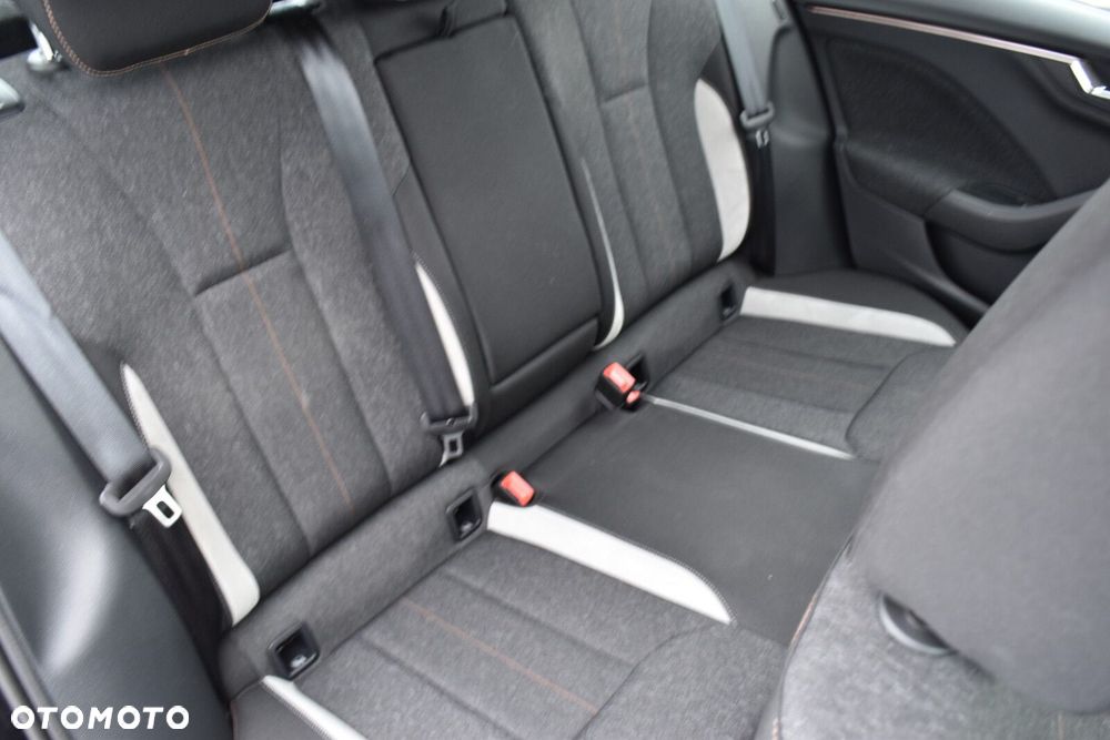 Skoda Kamiq 1.5 TSI Selection - 32