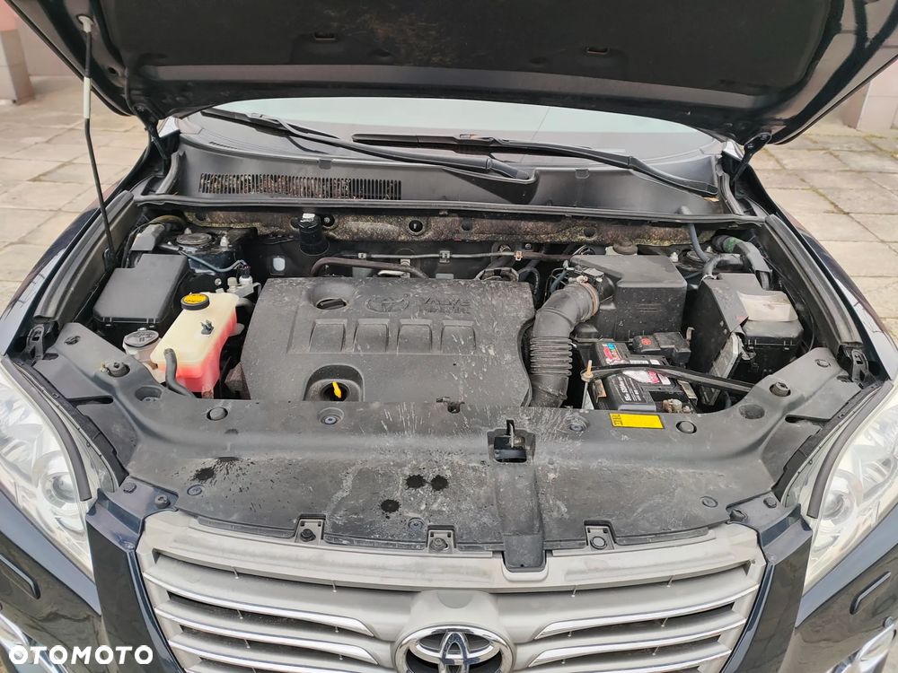 Toyota RAV4 2.0 VVT-i 2010 - 6