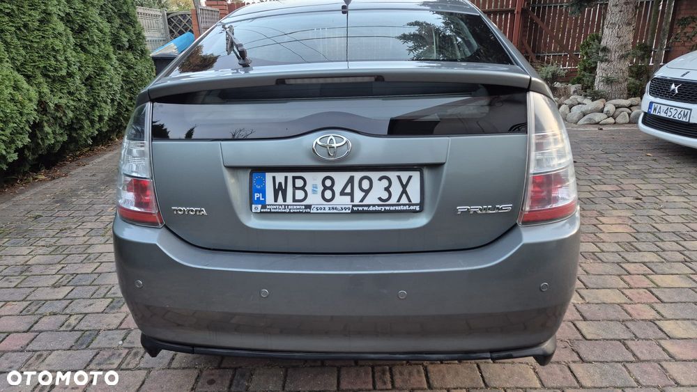Toyota Prius - 3