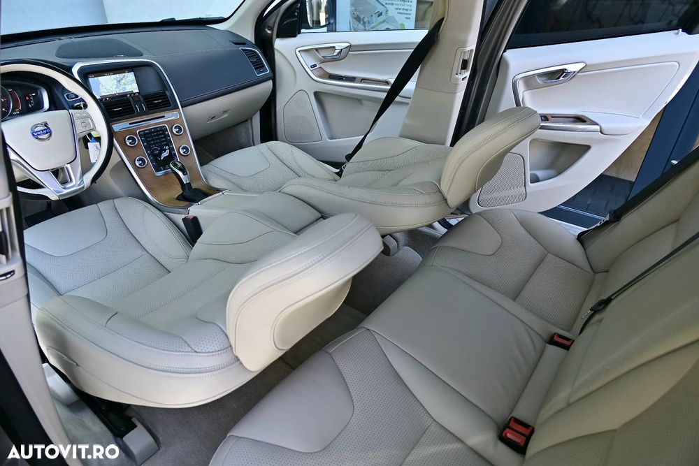 Volvo XC 60 D5 AWD Geartronic Summum - 10