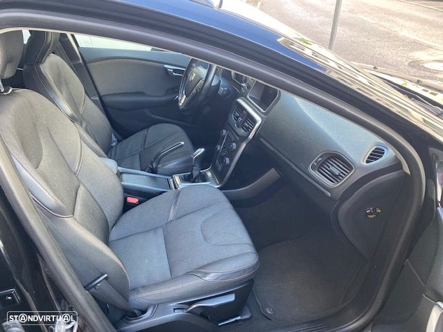 Volvo V40 Cross Country 1.6 D2 Summum - 8