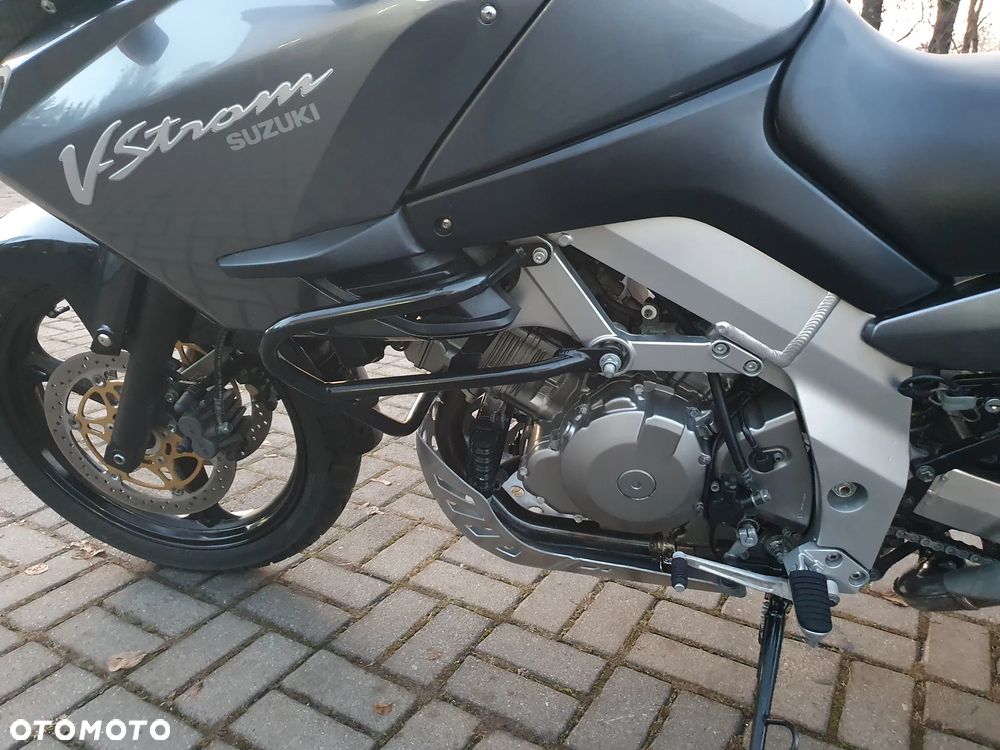 Suzuki V-STROM - 32