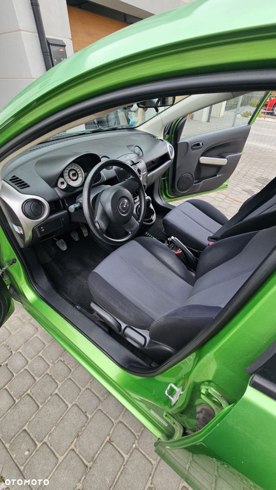 Mazda 2 - 7