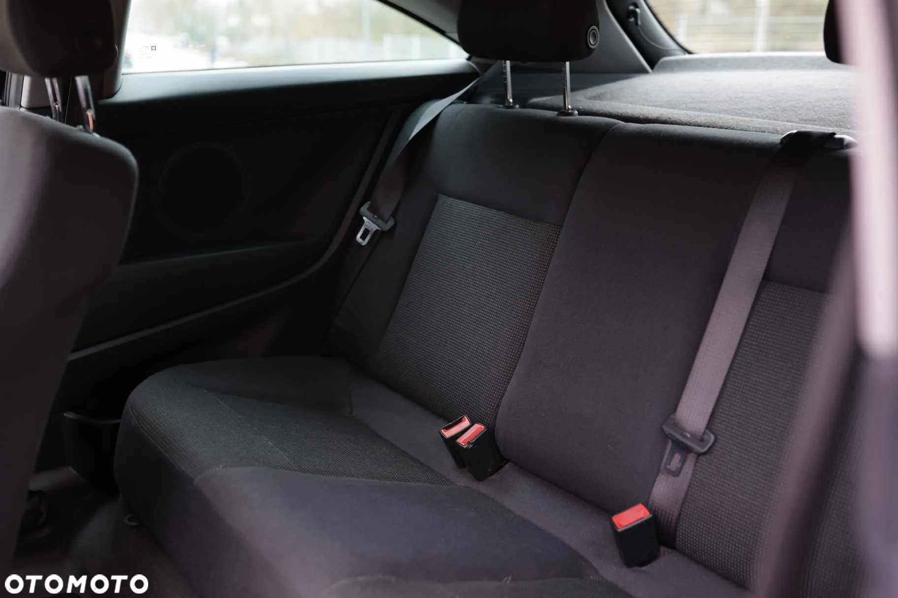 Opel Astra III GTC 1.4 Enjoy - 7