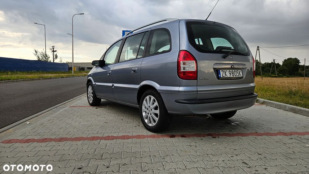 Opel Zafira 1.8 16V Comfort - 34