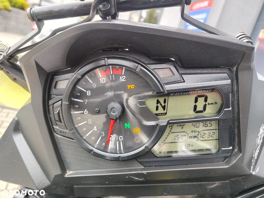Suzuki V-STROM - 18