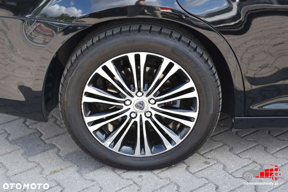 Lancia Thema 3.6 Executive AWD - 12