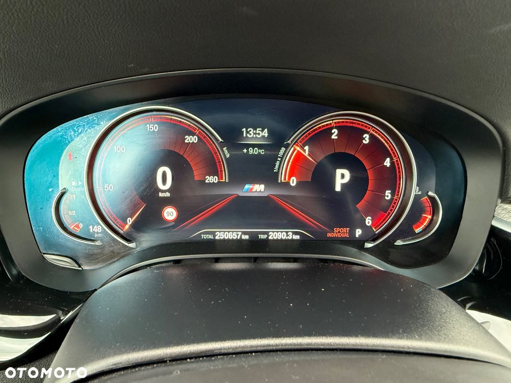 BMW Seria 5 520d Touring M Sport Edition - 35