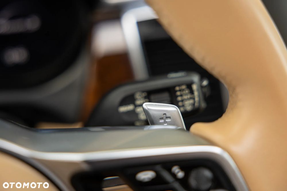 Porsche Macan - 33