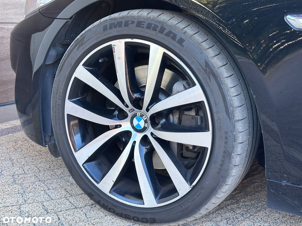 BMW Seria 5 528i xDrive - 16