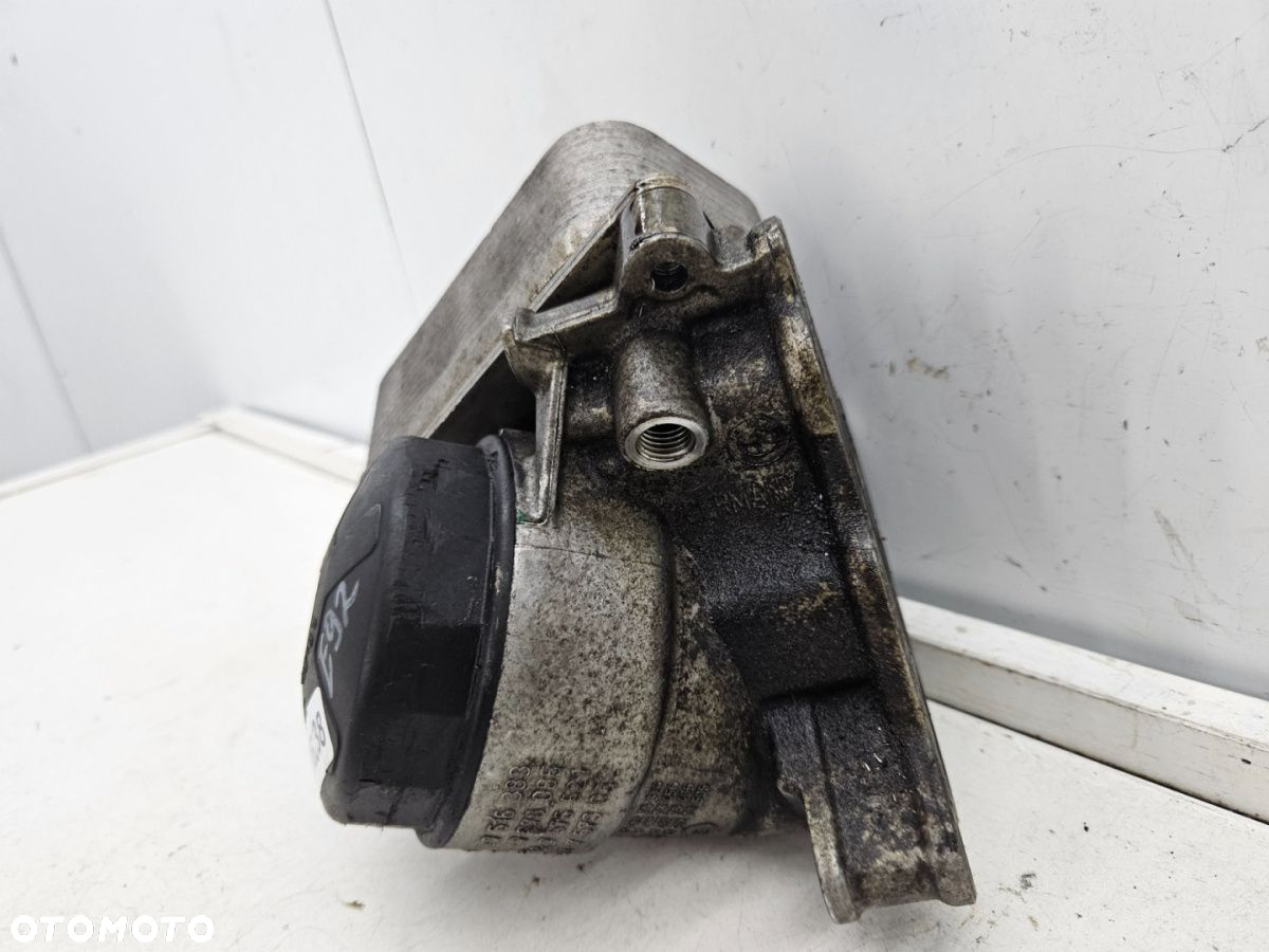 Obudowa filtra oleju BMW X1 E84 Z4 E89 F06 F10 F25 F26 E60 E90 podstawa N53B30A chłodniczka 7516383 - 2