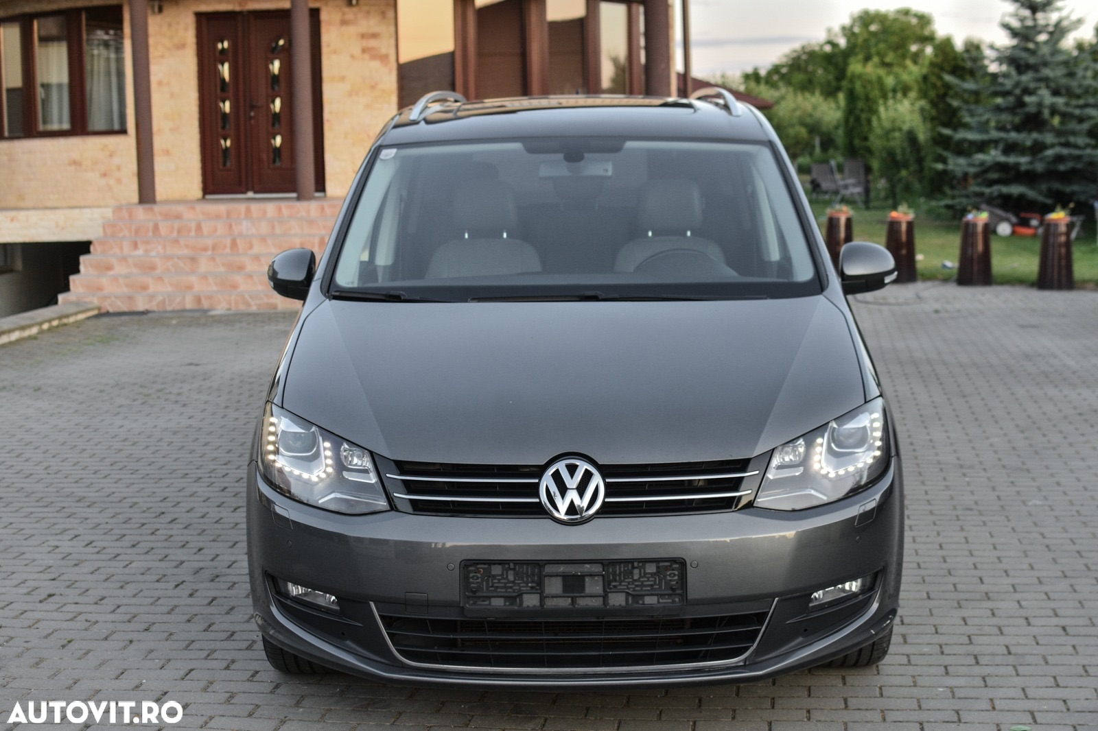 Volkswagen Sharan 2.0 TDI DSG BlueMotion Technology Highline - 28