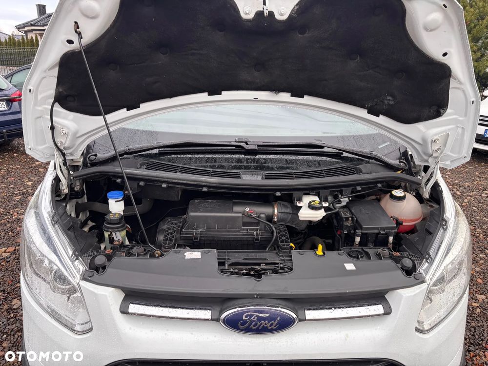 Ford TRANSIT CUSTOM - 16
