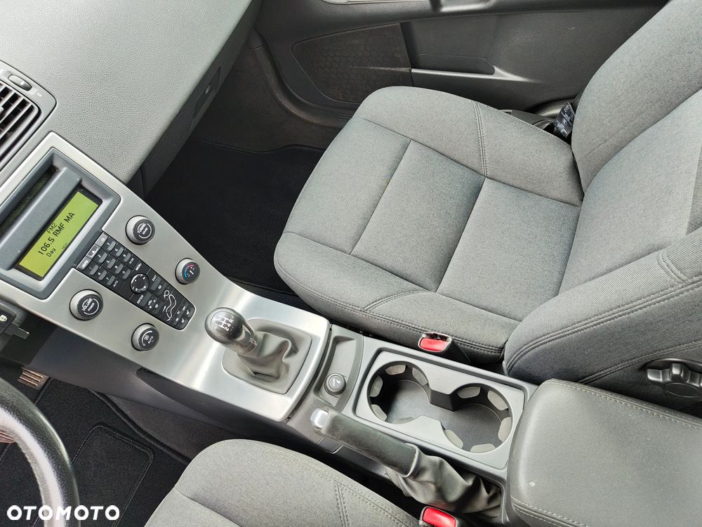 Volvo S40 1.8 Momentum - 14