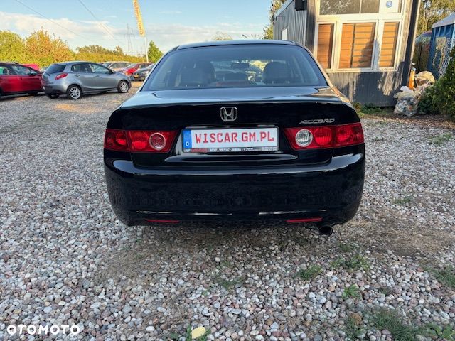 Honda Accord 2.0 Executive - 10