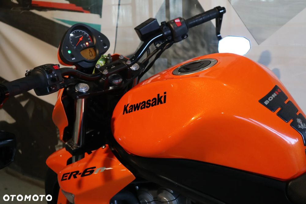 Kawasaki ER - 8