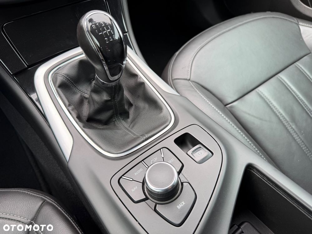 Opel Insignia 2.0 Turbo Sport - 24