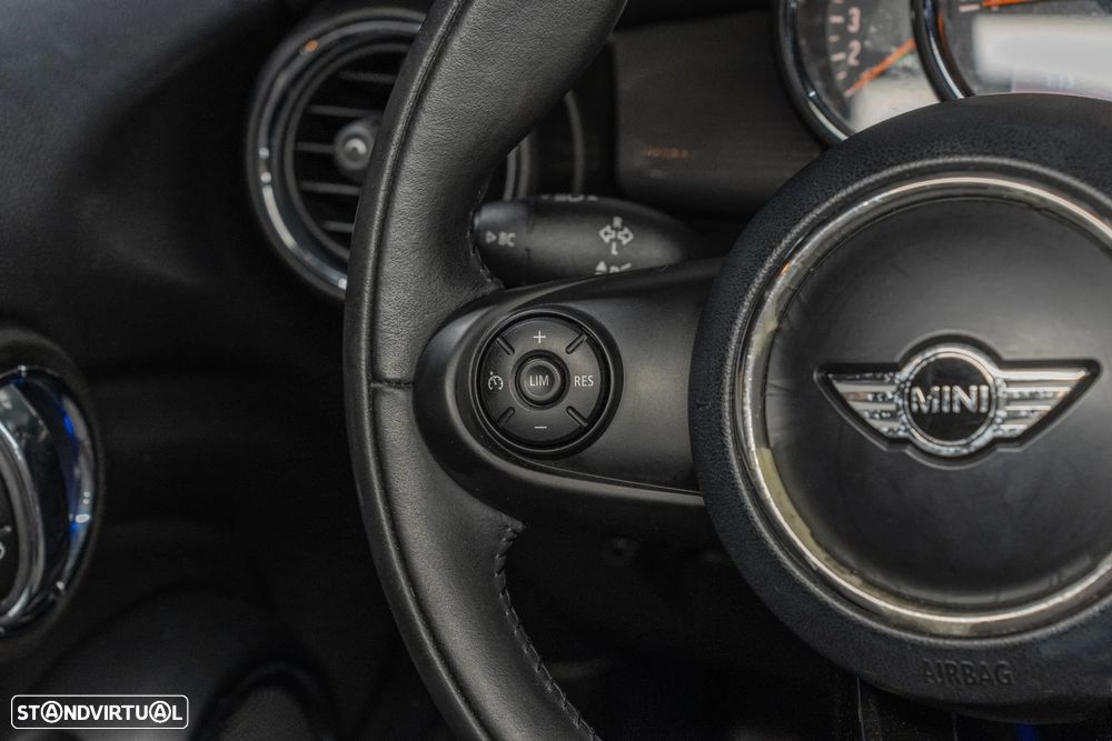 MINI 5 Portas Cooper D - 11