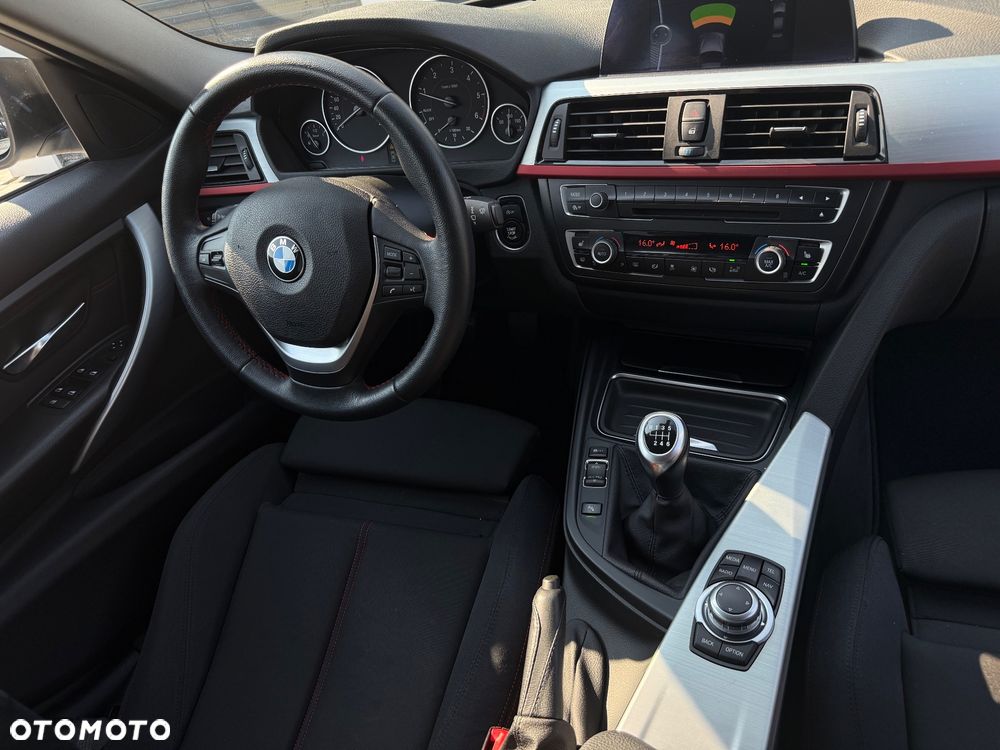 BMW Seria 3 320d - 29