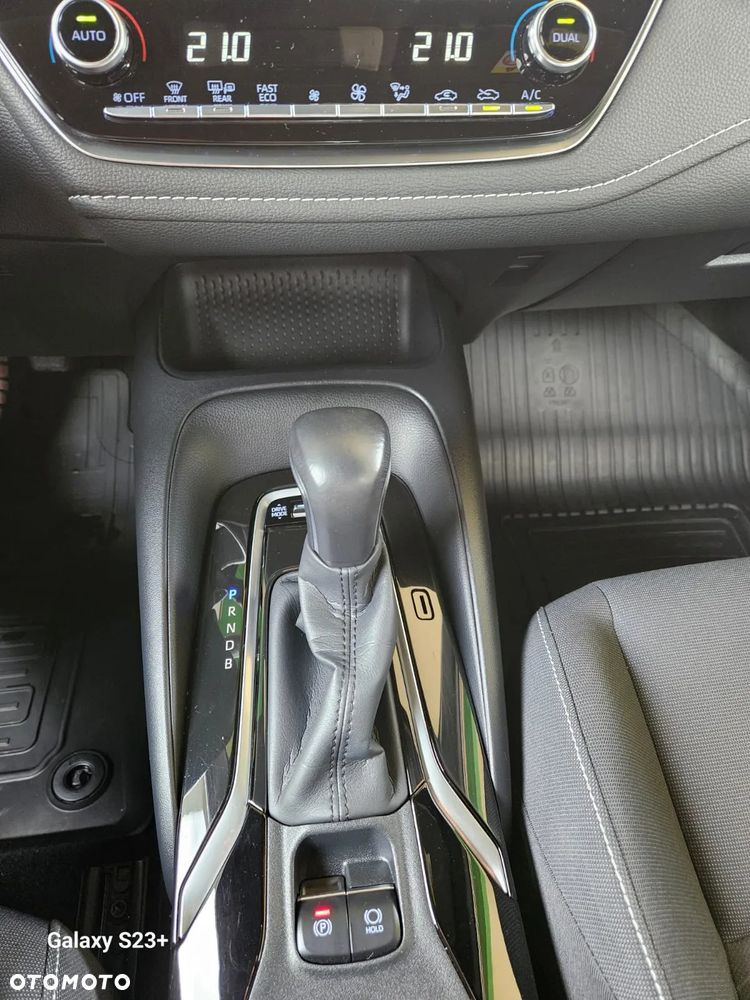 Toyota Corolla 1.8 Hybrid Executive - 14