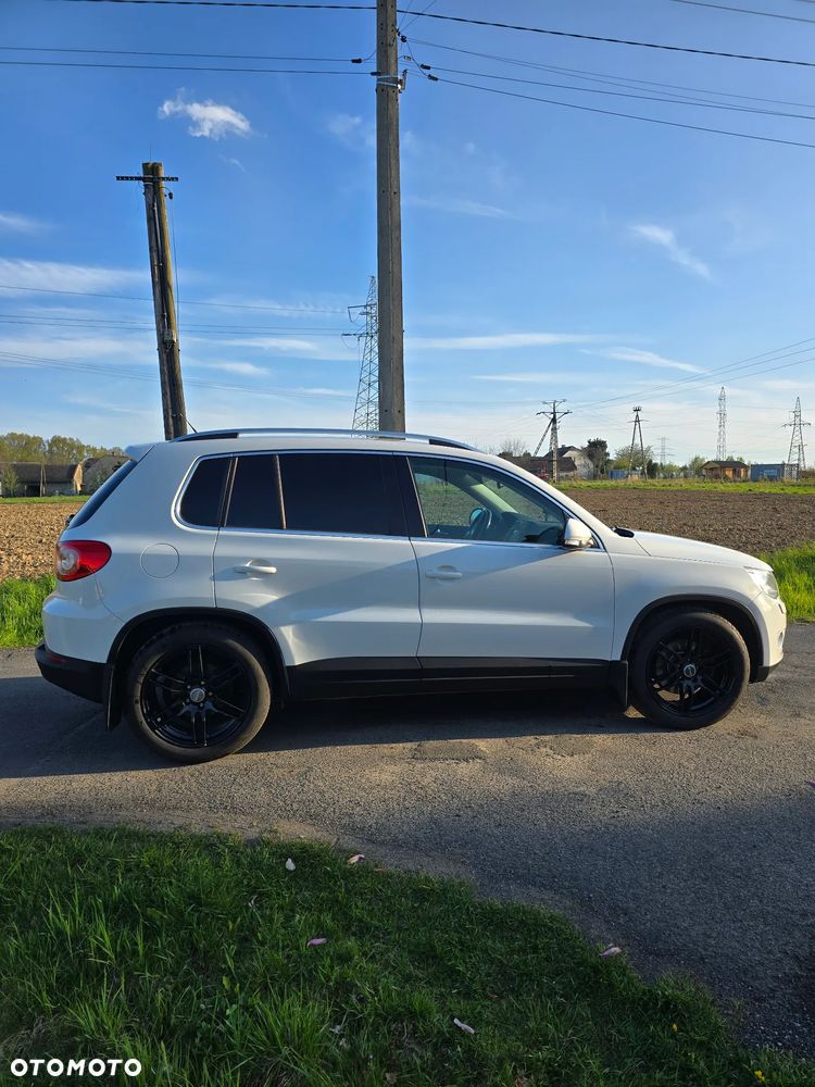 Volkswagen Tiguan - 5