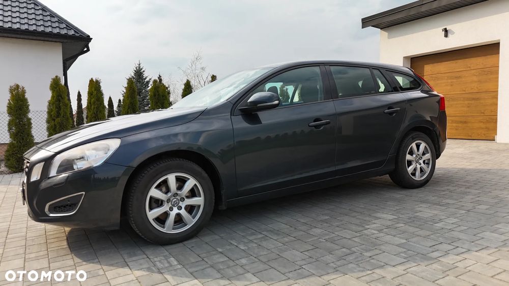 Volvo V60 D3 Momentum - 6