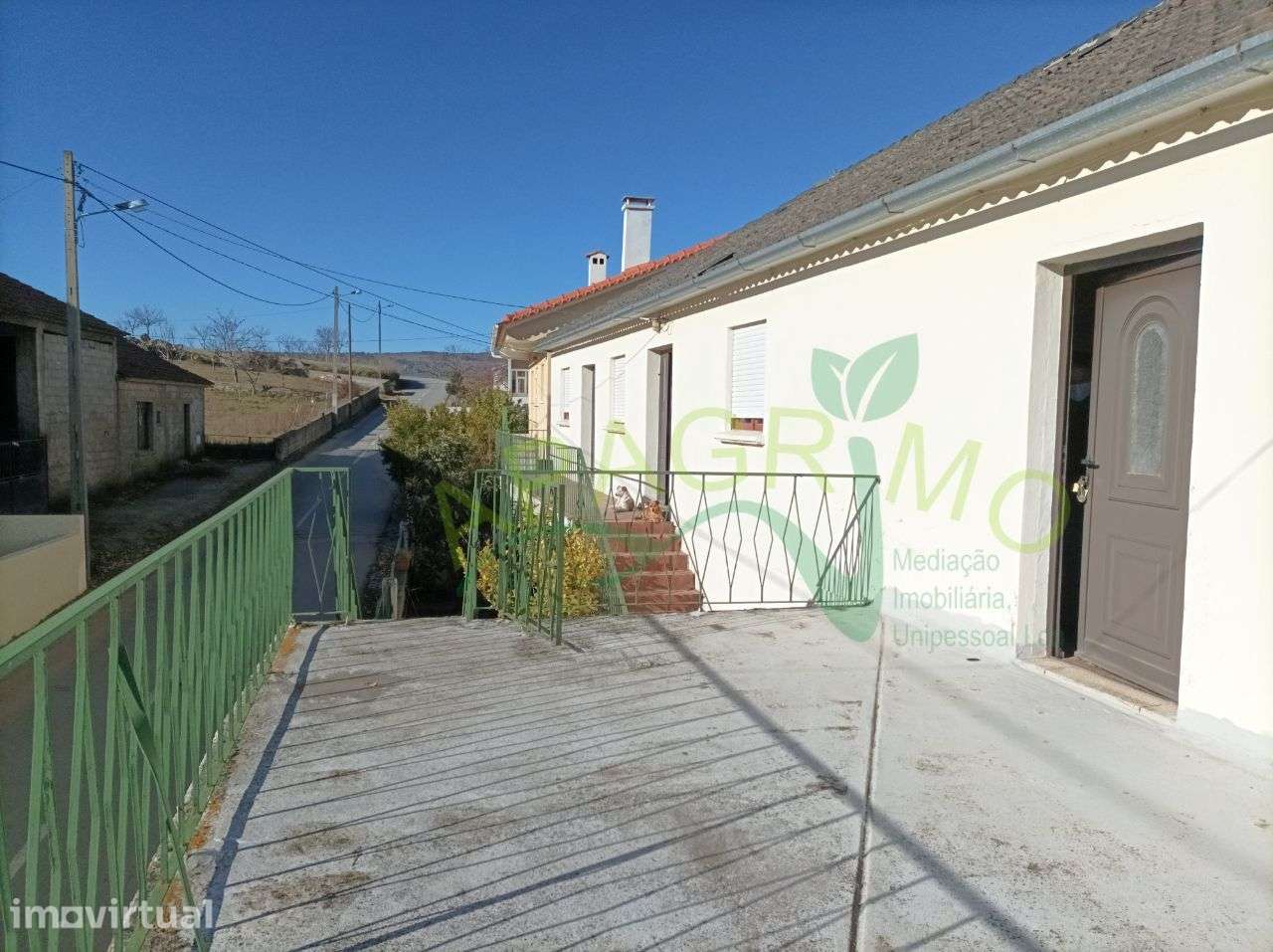 Moradia T6 com espaço exterior em Bebeses - Grande imagem: 3/19