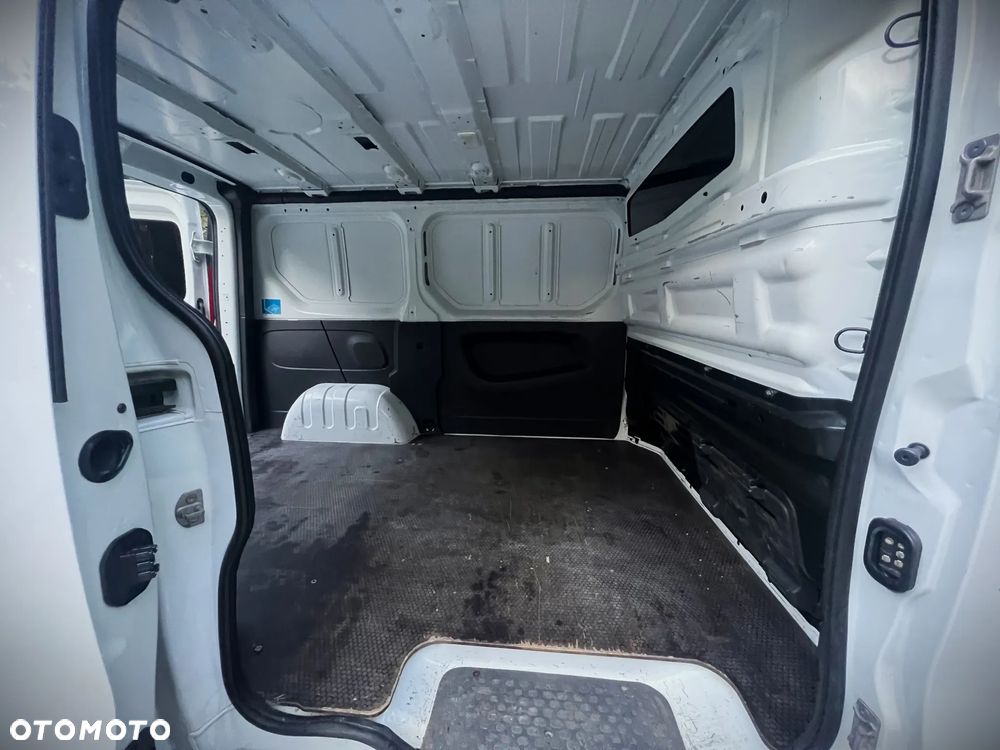 Renault Trafic - 26
