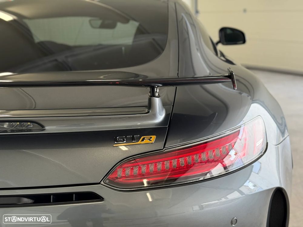 Mercedes-Benz AMG GT R - 37