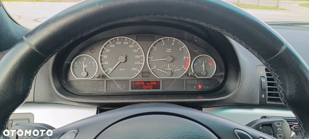 BMW Seria 3 323Ci - 8