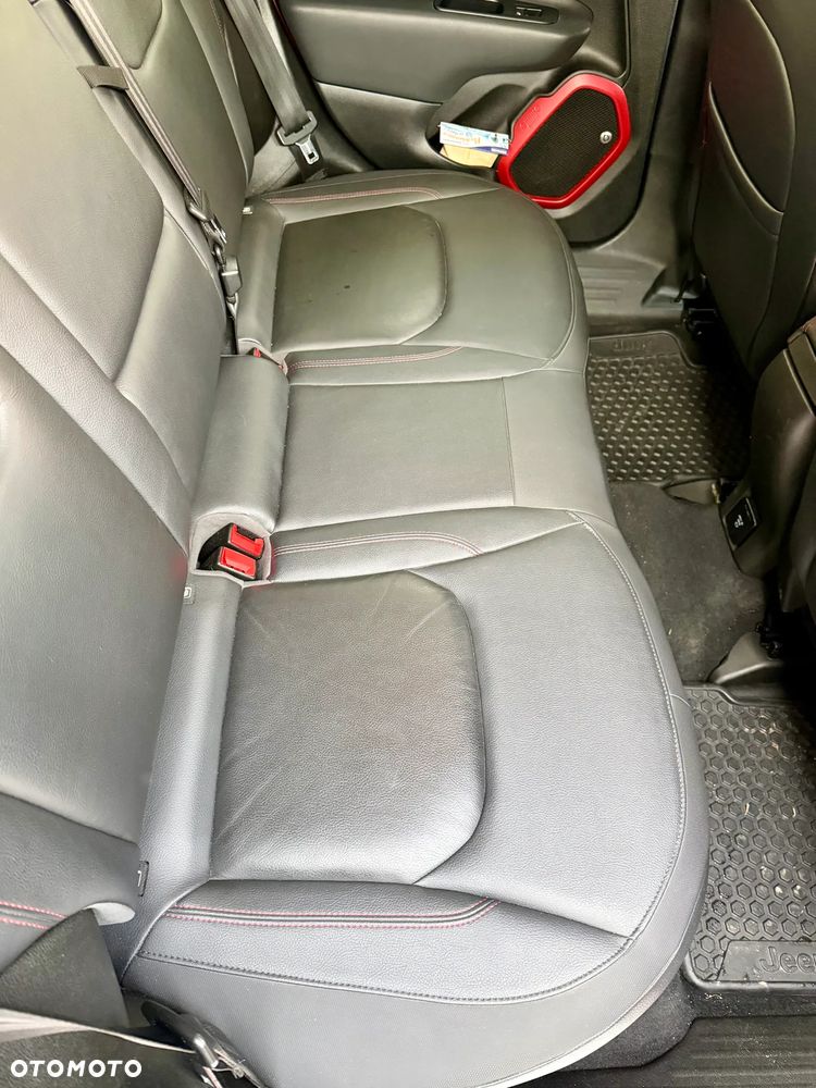 Jeep Renegade - 16